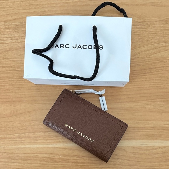 Marc Jacobs Chocolate Brown Wallet - Picture 4 of 4